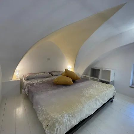 Casa Iuseri * Чистернино