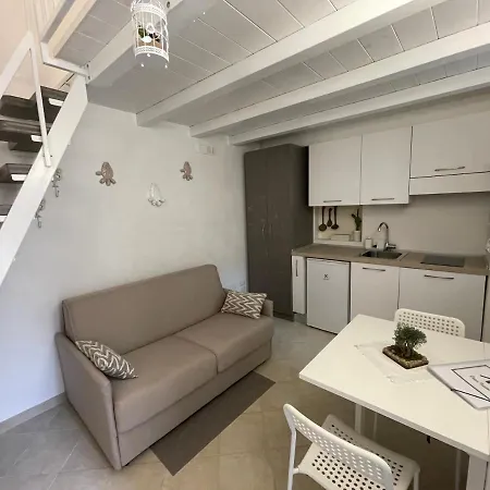 Casa Iuseri * Чистернино